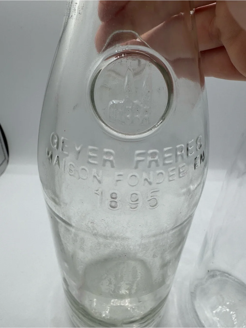 2 Swing Top Glass Bottles, Flip Top Glass Bottle with Airtight Lid-Geyer Freres